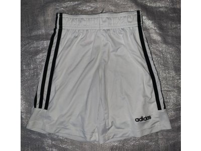 Kraťasy Adidas  vel. 140